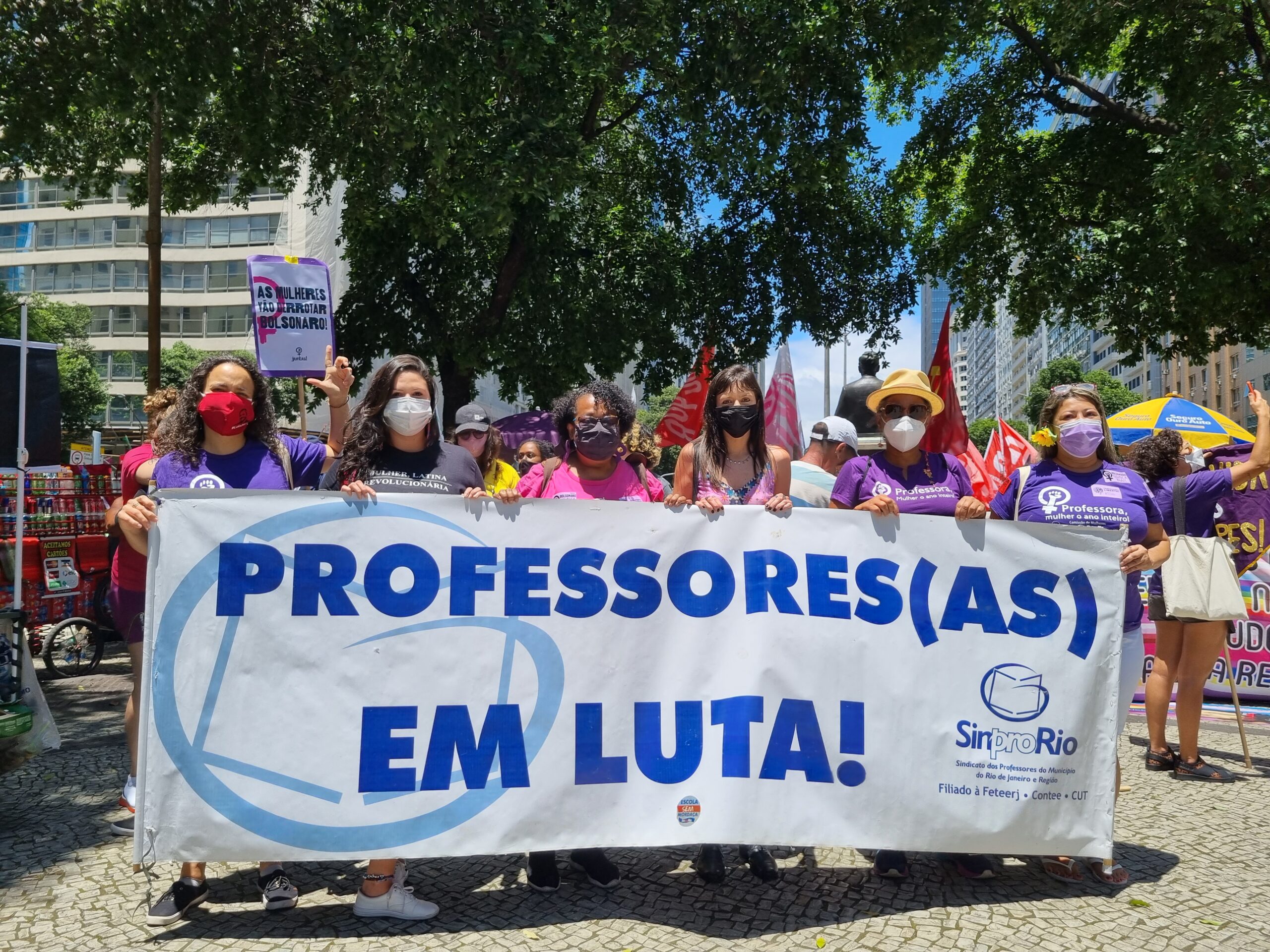 Sinpro-Rio participa de ato “Bolsonaro Nunca Mais!”