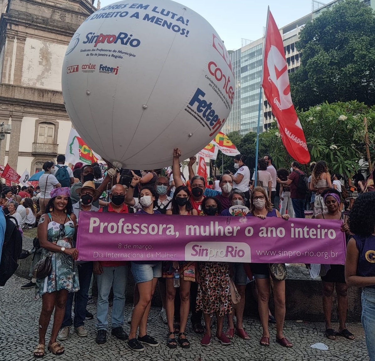 Sinpro-Rio participa de Ato 8M no Rio no Dia Internacional da Mulher
