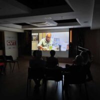 Sinpro-Rio exibe filme “Um Café e Quatro Segundos”, com Osmar Prado